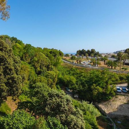 Villa Laetitia - Appt De Charme Avec Parking - Nice Nord Екстериор снимка