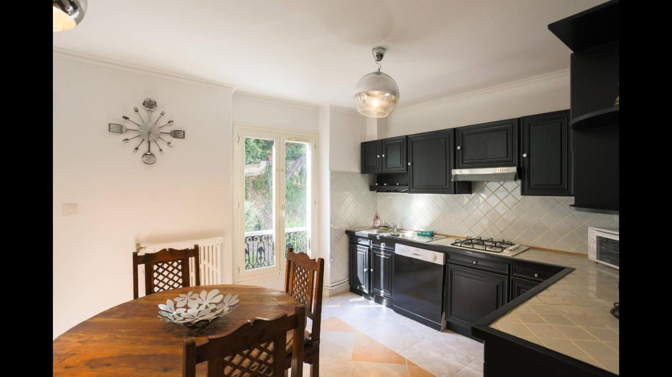Villa Laetitia - Appt De Charme Avec Parking - Nice Nord Екстериор снимка